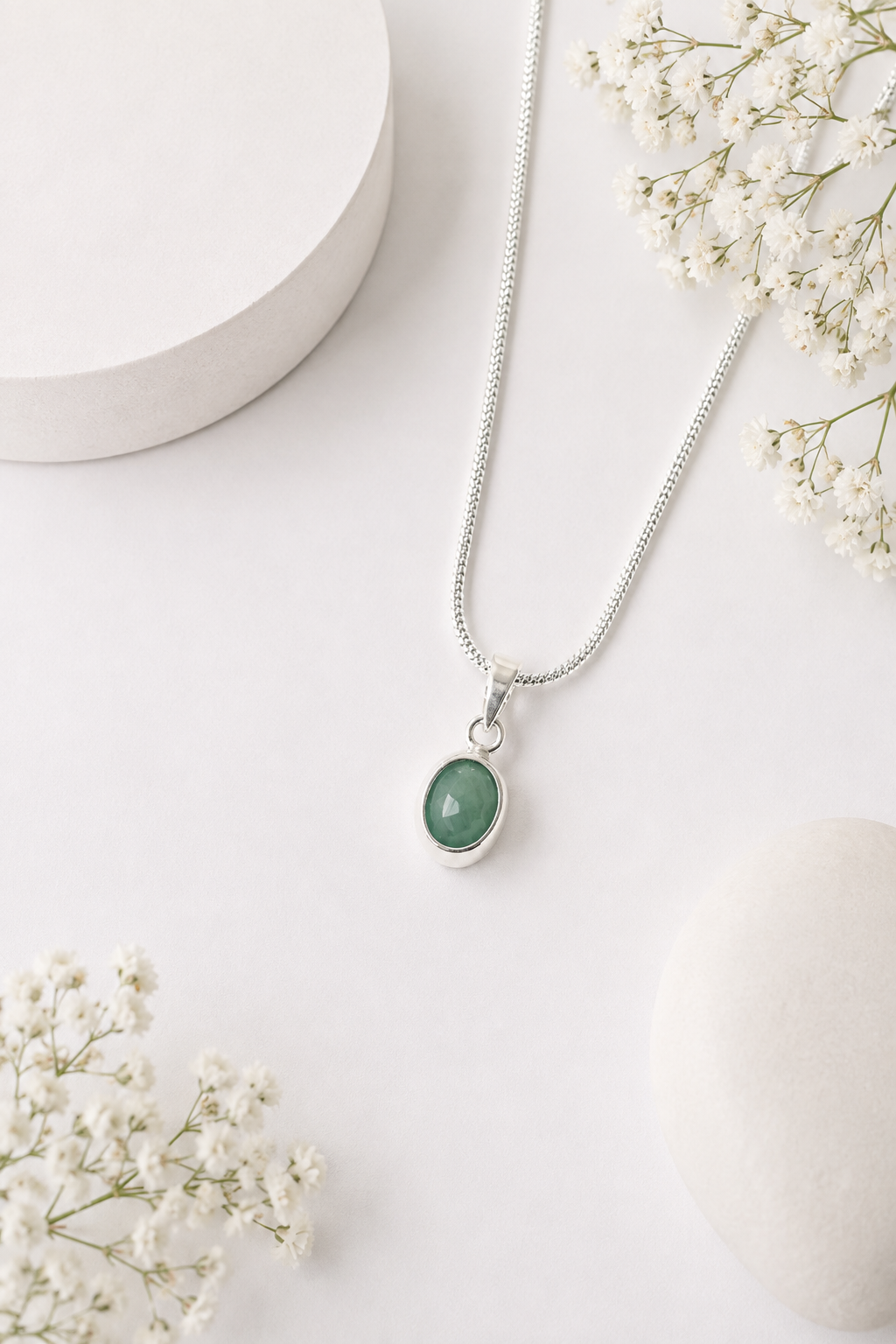 Emerald (panna) Pendant – Growth & Prosperity